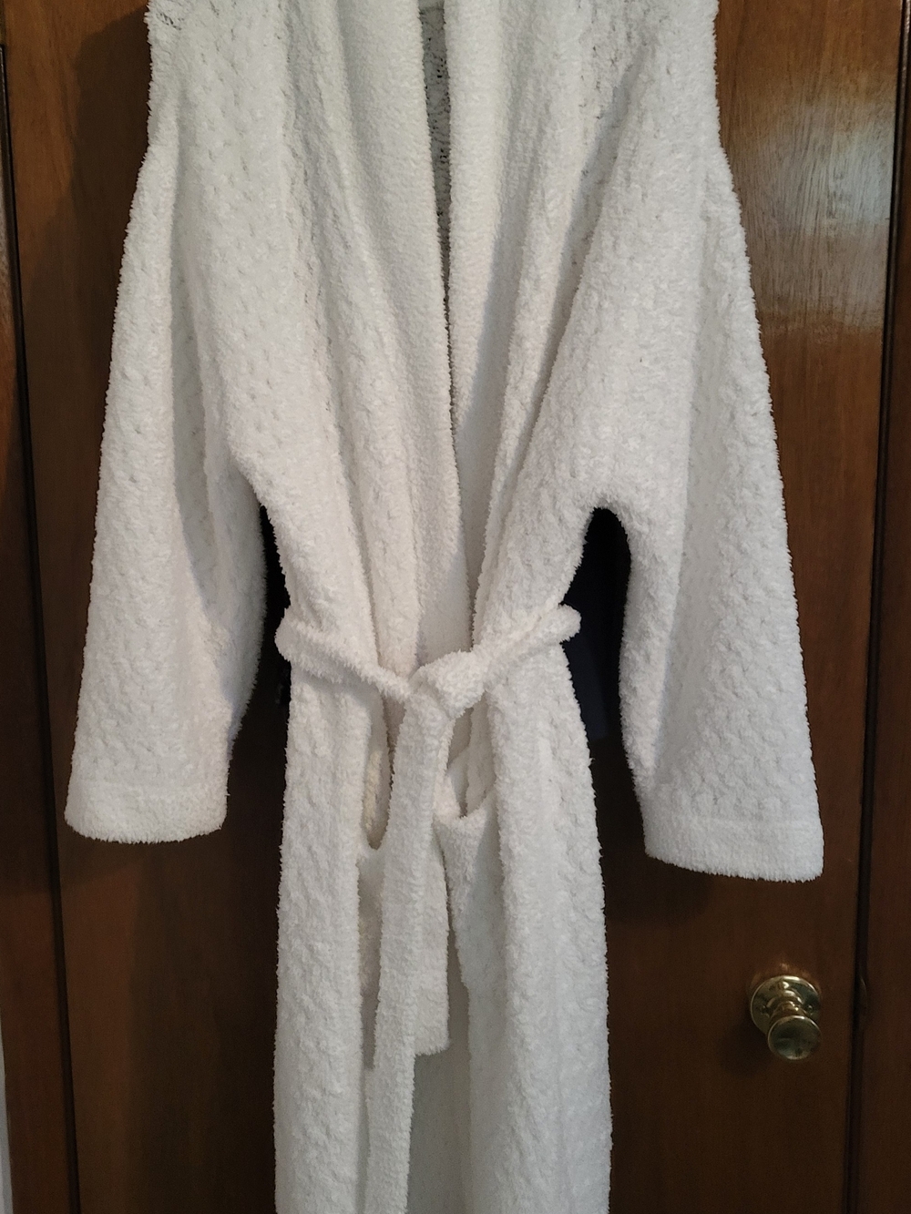 Plush White Spa Robe - Soft Cozy Texture